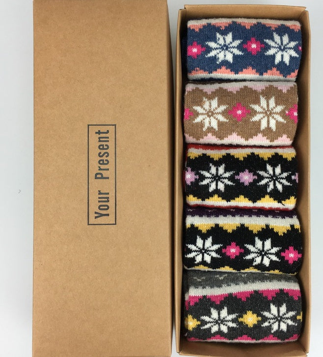 Snowflakes sock gift box with five pairs of fair isle snowflake knit socks