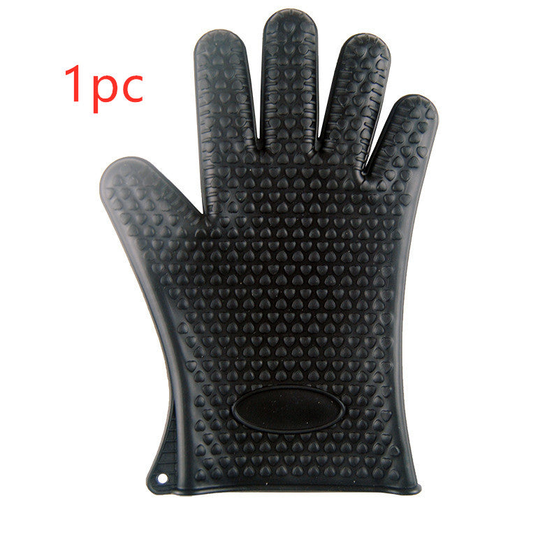 Single black silicone oven mitt for kitchen and barbecue