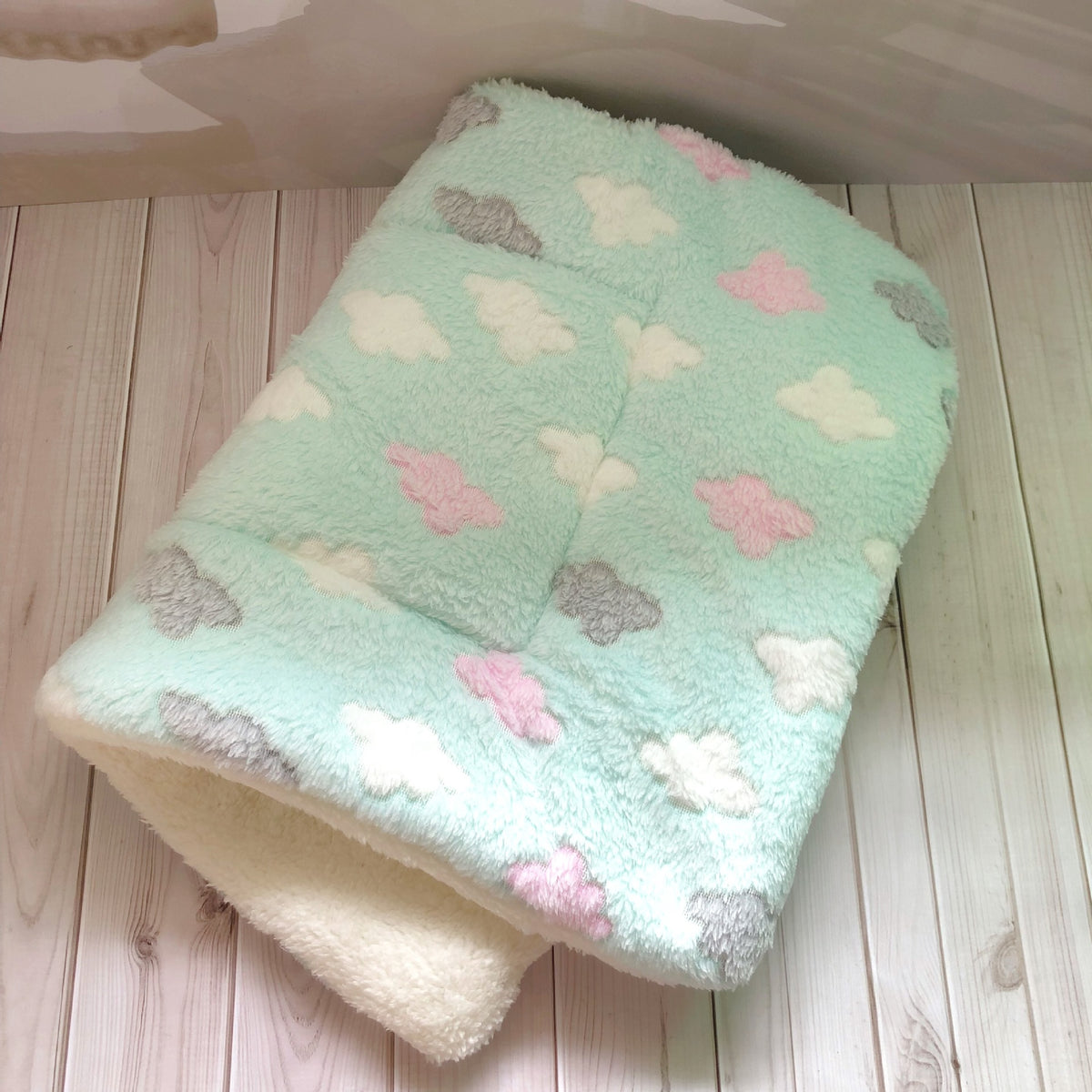 Soft Flannel Pet Blanket — green clouds pattern