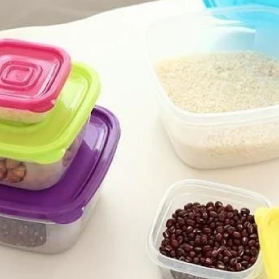 Food Storage Container Set with food inside